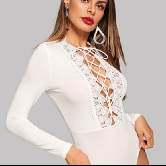 CLEARANCE ❗LAST 1❗ LACE TRIM BODYSUIT - Picture 4 of 4